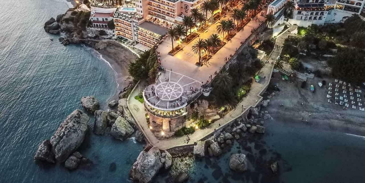 Hotel Bajamar Ancladero Playa Nerja Exteriér fotografie